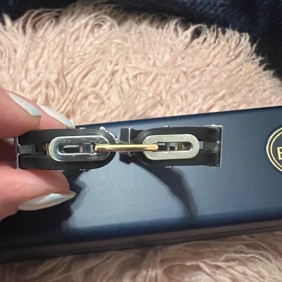 Baraka 18K gold leather Bracelet - Picture 2 of 9